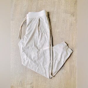 Athleta Cream Venture Printed Pants 12